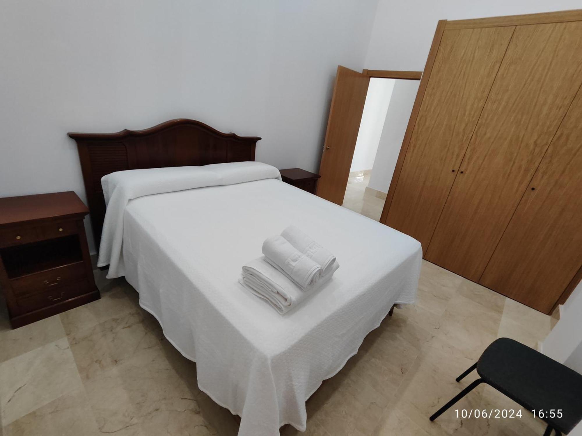 Apartamentos Luxury Playa Victoria Cadiz Luaran gambar