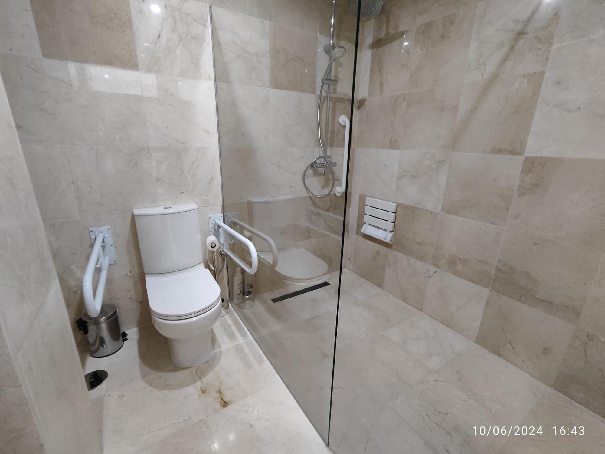 Apartamentos Luxury Playa Victoria Cadiz Luaran gambar